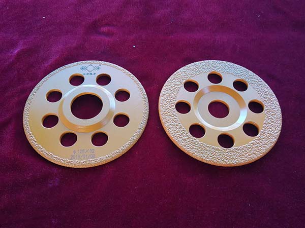 釬焊金剛石車加工平面磨盤(pán).jpg
